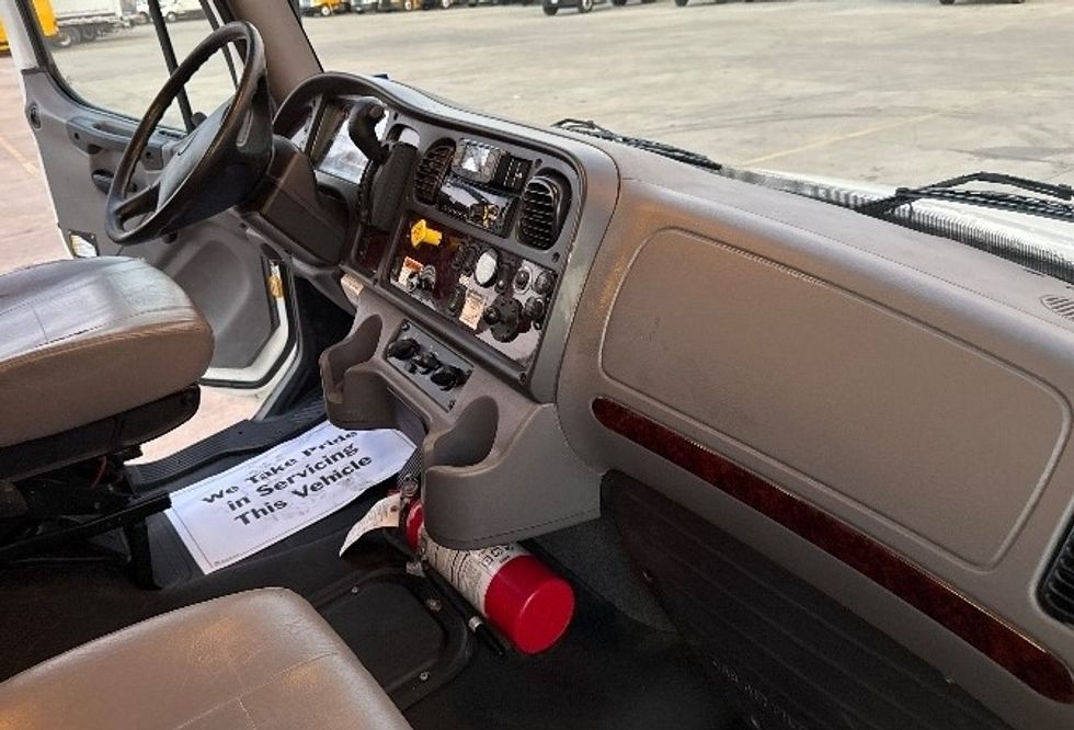 Medium Duty Box Truck-Light and Medium Duty Trucks-Freightliner-2022-M2-Fort Worth-TX-170,251\n\t\tmiles-$ 65,750 - Image 22