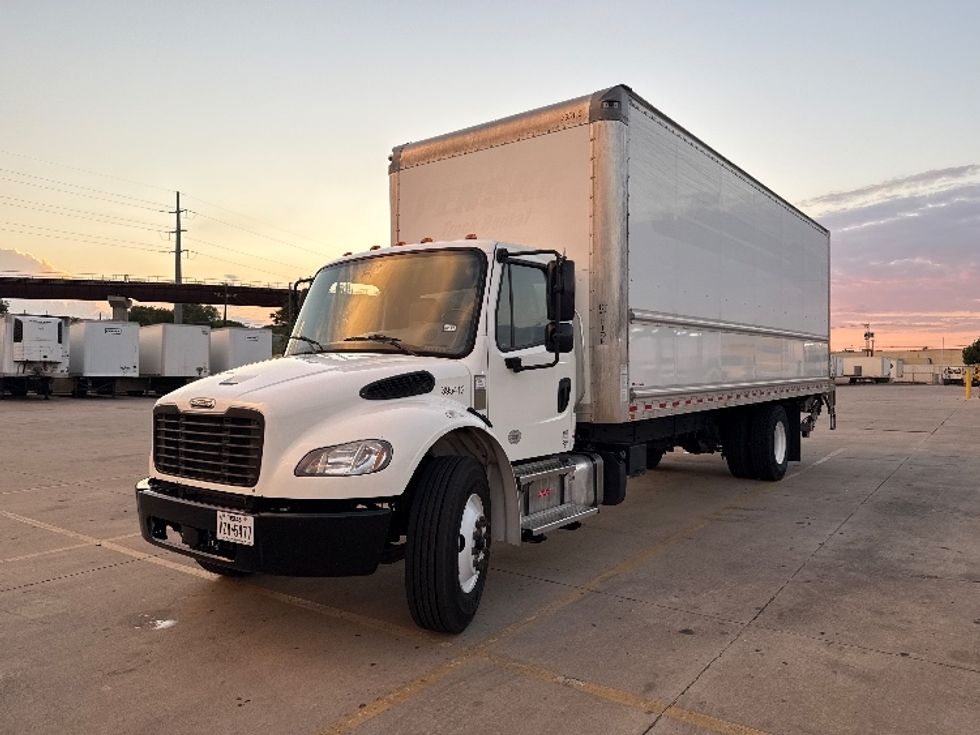 Medium Duty Box Truck-Light and Medium Duty Trucks-Freightliner-2022-M2-Fort Worth-TX-170,251\n\t\tmiles-$ 65,750 - Image 3