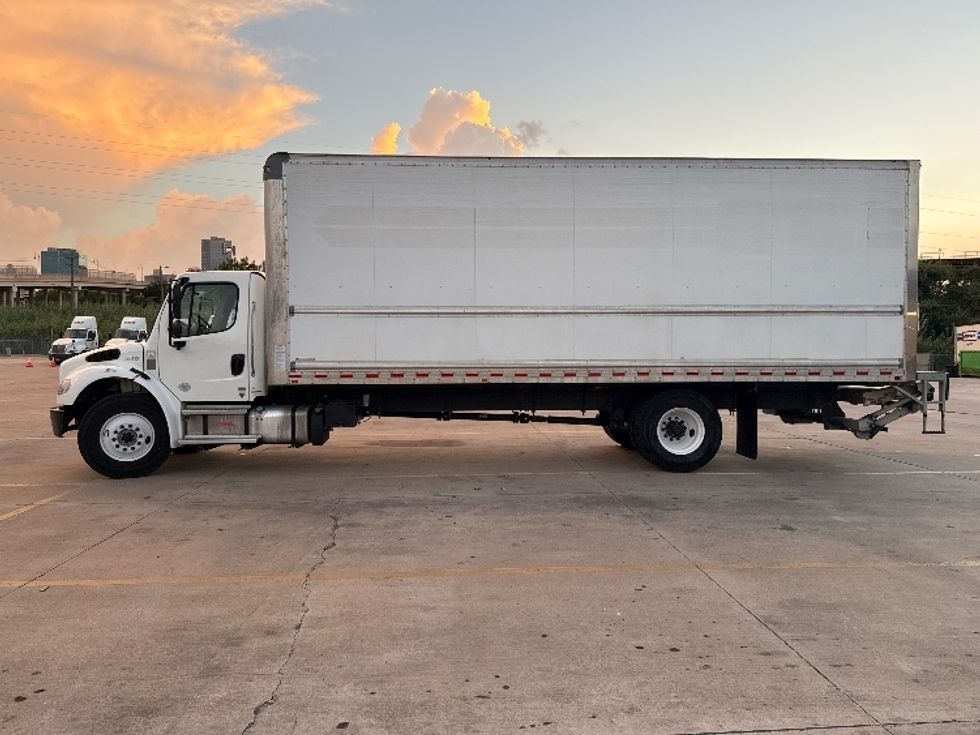 Medium Duty Box Truck-Light and Medium Duty Trucks-Freightliner-2022-M2-Fort Worth-TX-170,251\n\t\tmiles-$ 65,750 - Image 4