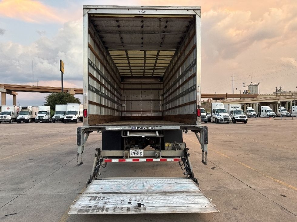 Medium Duty Box Truck-Light and Medium Duty Trucks-Freightliner-2022-M2-Fort Worth-TX-170,251\n\t\tmiles-$ 65,750 - Image 9