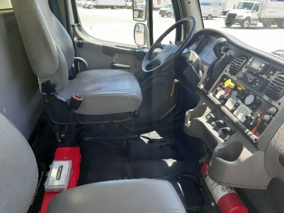 Medium Duty Box Truck-Light and Medium Duty Trucks-Freightliner-2022-M2-Fort Worth-TX-195,871\n\t\tmiles-$ 58,250 - Image 22