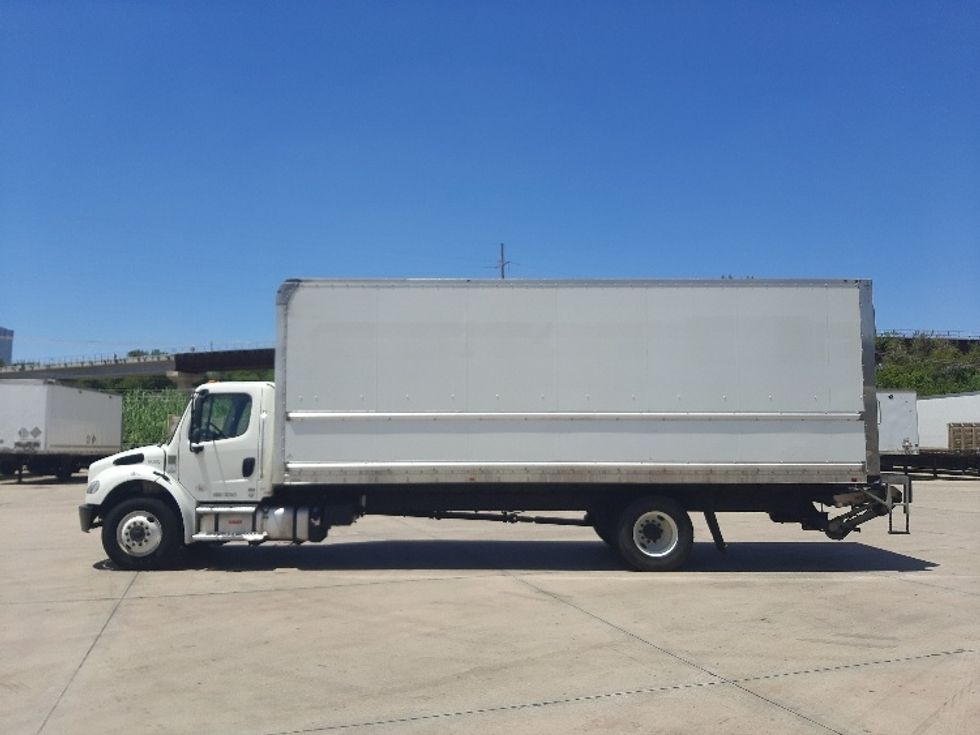 Medium Duty Box Truck-Light and Medium Duty Trucks-Freightliner-2022-M2-Fort Worth-TX-195,871\n\t\tmiles-$ 58,250 - Image 4