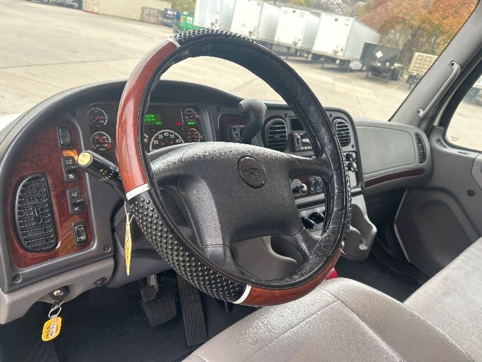 Medium Duty Box Truck-Light and Medium Duty Trucks-Freightliner-2022-M2-Fort Worth-TX-70,940\n\t\tmiles-$ 79,500 - Image 17