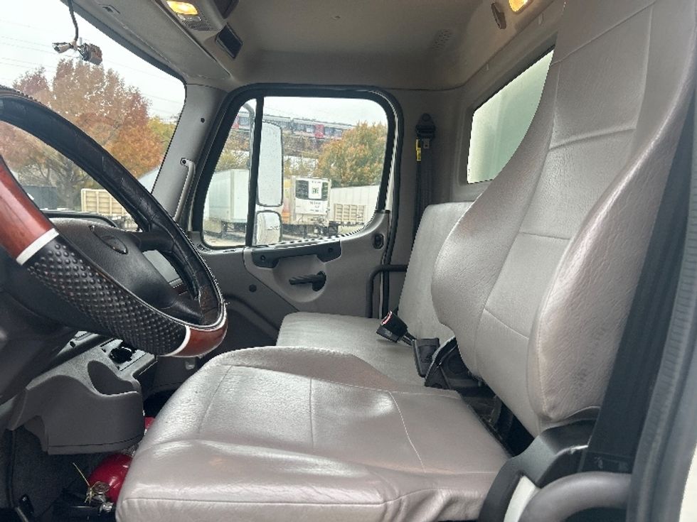 Medium Duty Box Truck-Light and Medium Duty Trucks-Freightliner-2022-M2-Fort Worth-TX-70,940\n\t\tmiles-$ 79,500 - Image 19