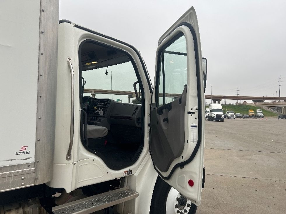 Medium Duty Box Truck-Light and Medium Duty Trucks-Freightliner-2022-M2-Fort Worth-TX-70,940\n\t\tmiles-$ 79,500 - Image 20
