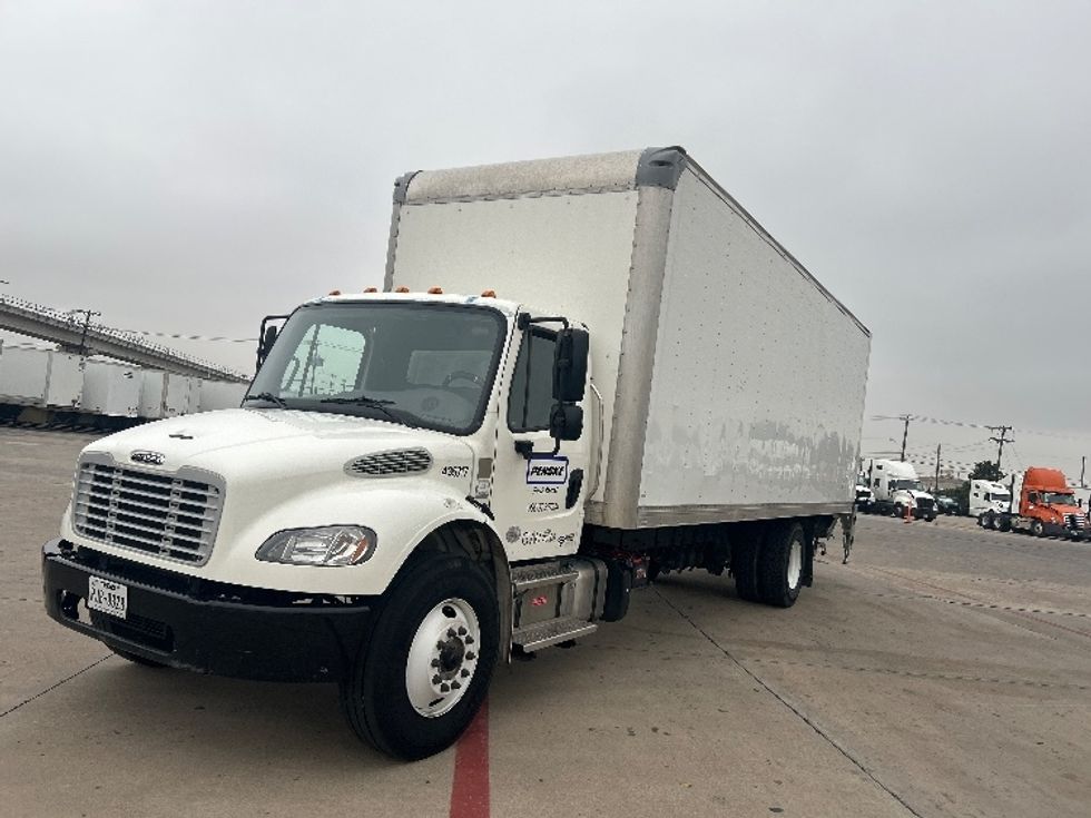 Medium Duty Box Truck-Light and Medium Duty Trucks-Freightliner-2022-M2-Fort Worth-TX-70,940\n\t\tmiles-$ 79,500 - Image 3