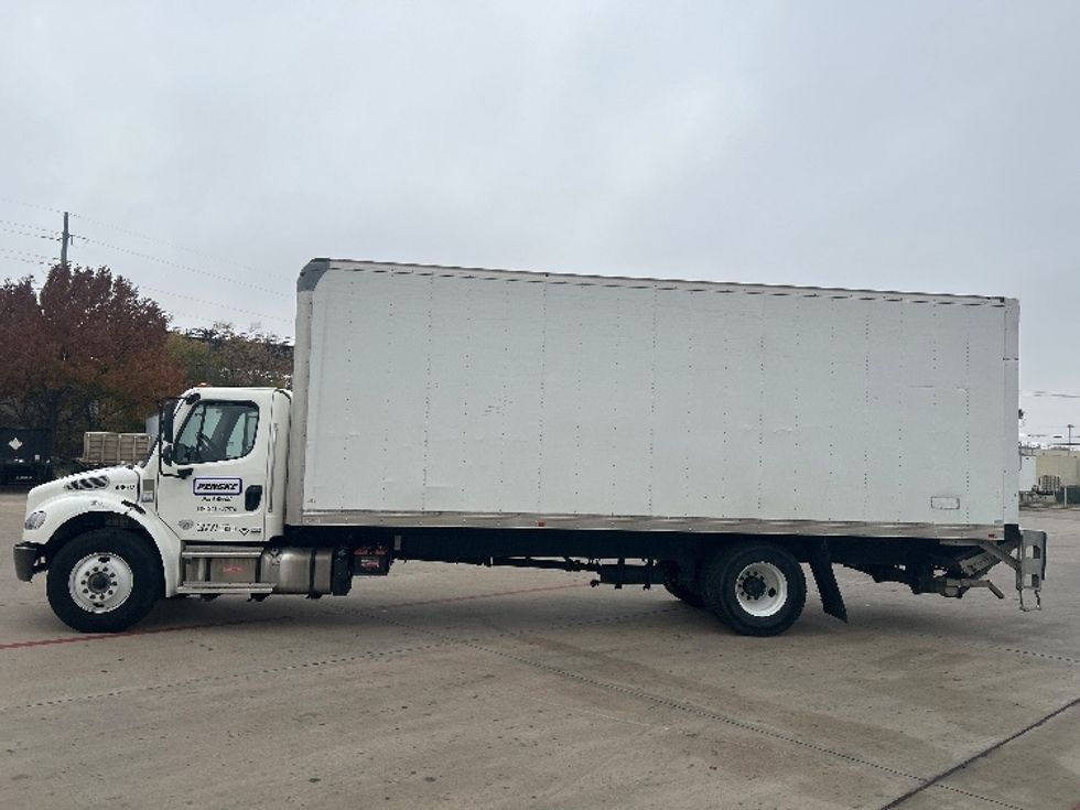 Medium Duty Box Truck-Light and Medium Duty Trucks-Freightliner-2022-M2-Fort Worth-TX-70,940\n\t\tmiles-$ 79,500 - Image 4