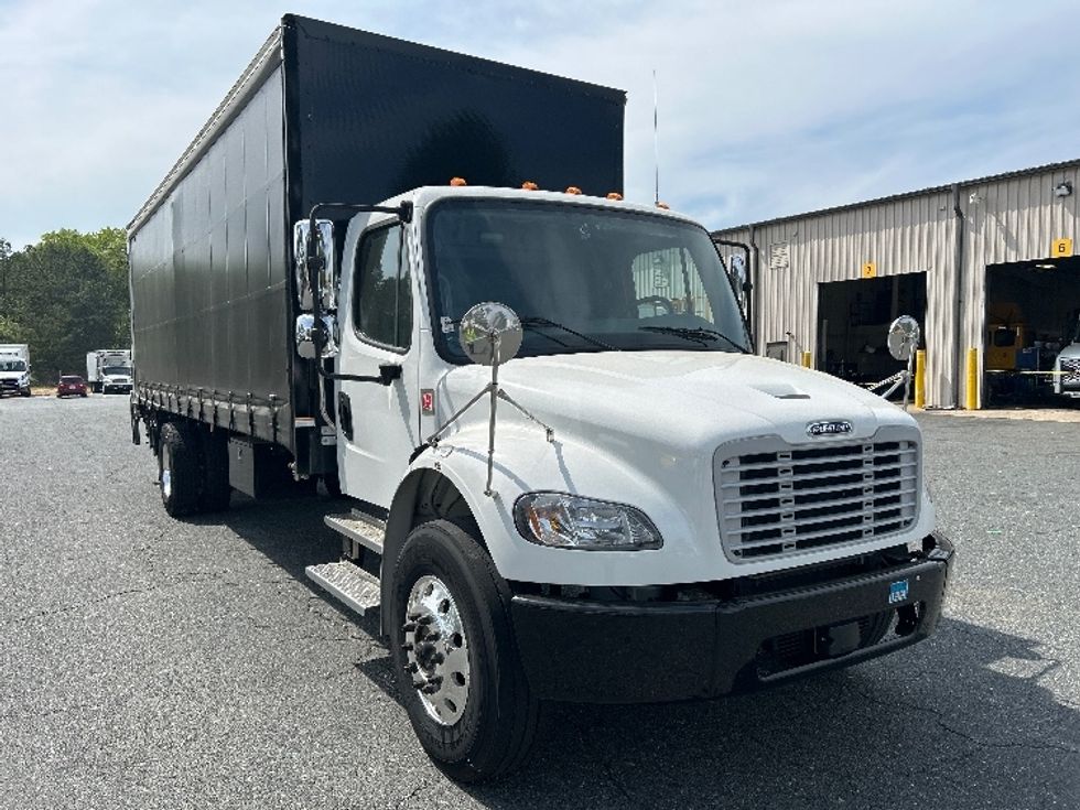 Medium Duty Box Truck-Light and Medium Duty Trucks-Freightliner-2022-M2-Fredericksburg-VA-133,960\n\t\tmiles-$ 58,500 - Image 1