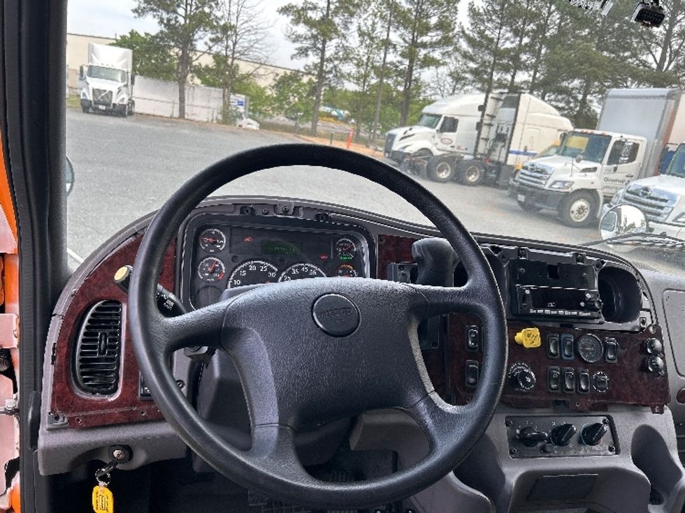 2022 Freightliner M2 106 Medium Duty photo 16