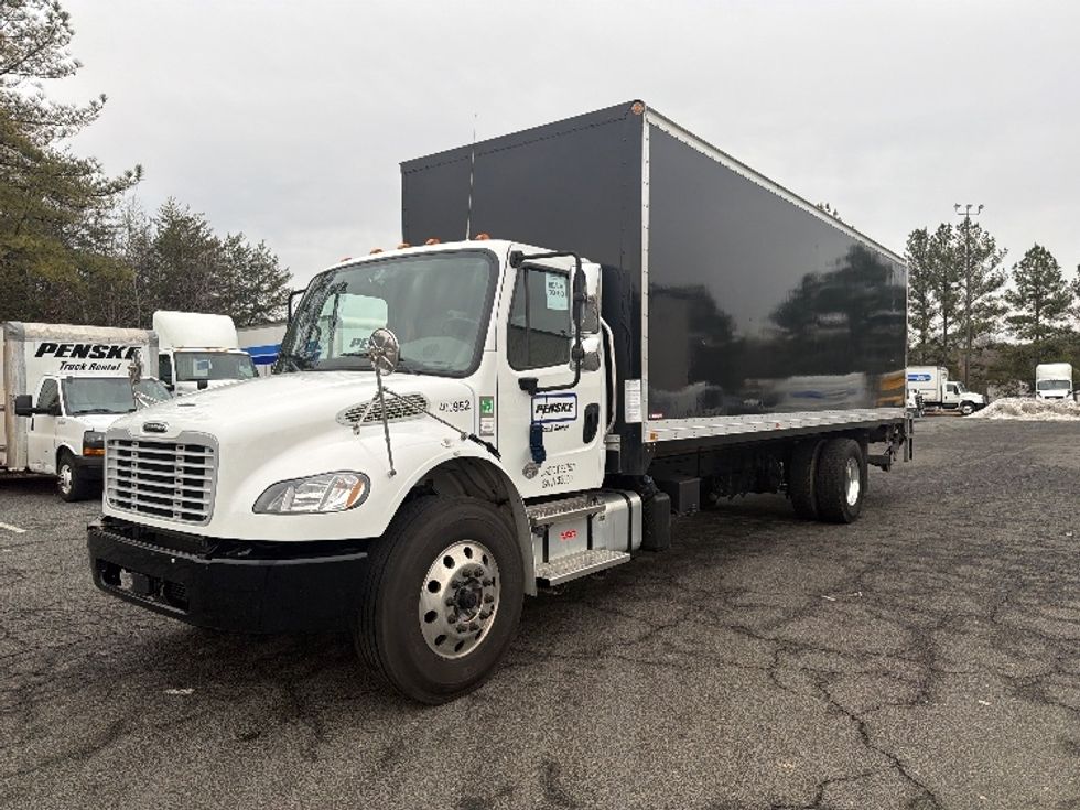 Medium Duty Box Truck-Light and Medium Duty Trucks-Freightliner-2022-M2-Fredericksburg-VA-142,387\n\t\tmiles-$ 52,500 - Image 1
