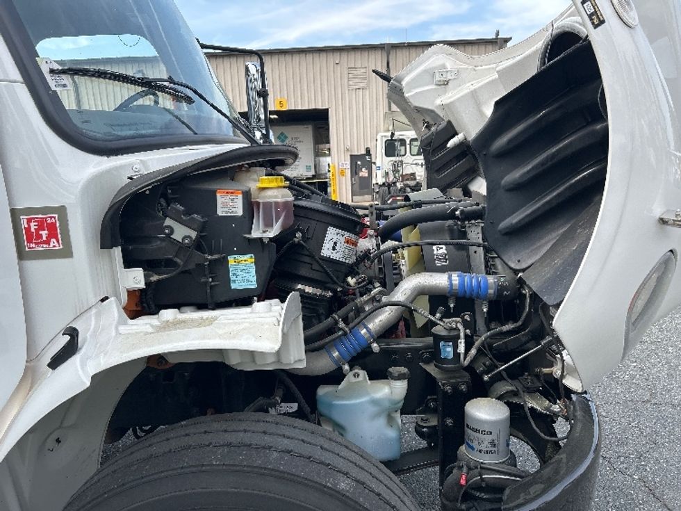Medium Duty Box Truck-Light and Medium Duty Trucks-Freightliner-2022-M2-Fredericksburg-VA-142,387\n\t\tmiles-$ 52,500 - Image 23
