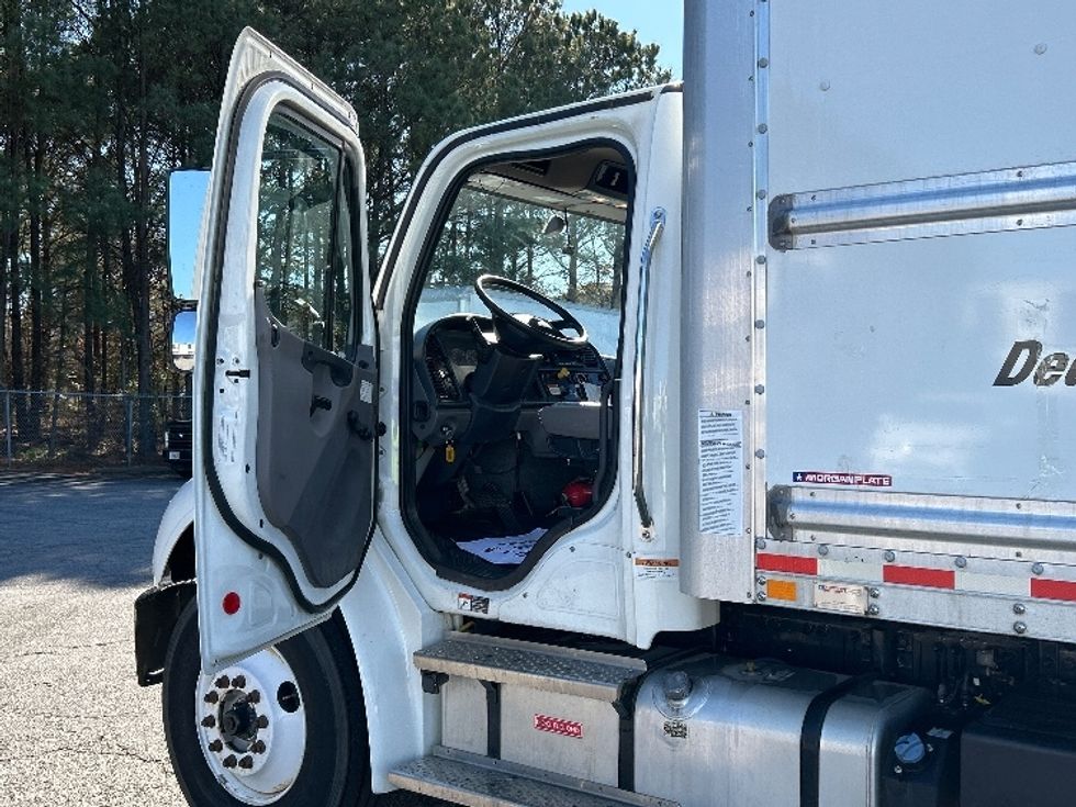 Medium Duty Box Truck-Light and Medium Duty Trucks-Freightliner-2022-M2-Fredericksburg-VA-240,551\n\t\tmiles-$ 52,250 - Image 16