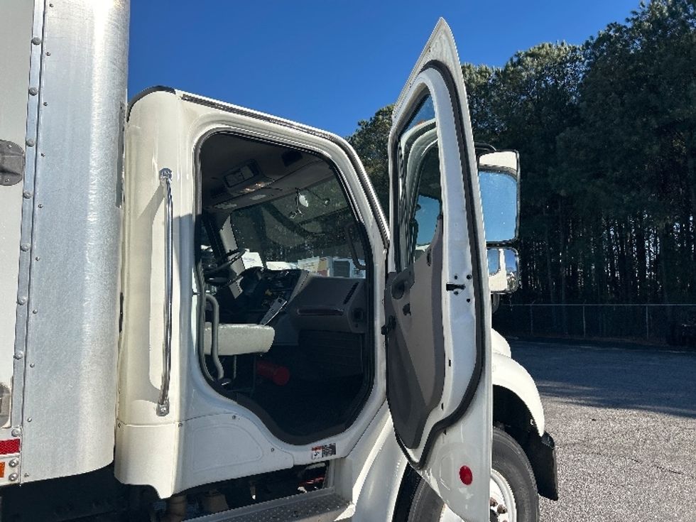 Medium Duty Box Truck-Light and Medium Duty Trucks-Freightliner-2022-M2-Fredericksburg-VA-240,551\n\t\tmiles-$ 52,250 - Image 20
