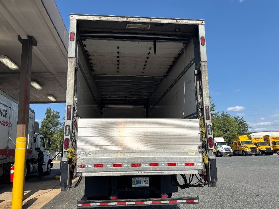 Medium Duty Box Truck-Light and Medium Duty Trucks-Freightliner-2022-M2-Fredericksburg-VA-360,565\n\t\tmiles-$ 28,750 - Image 7