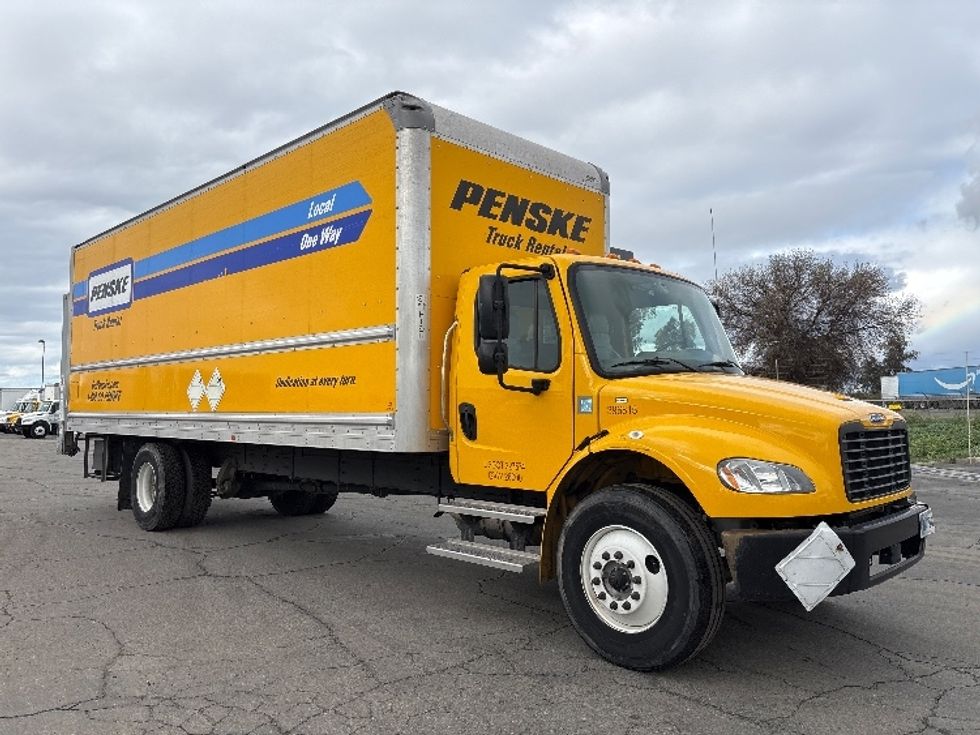 Medium Duty Box Truck-Light and Medium Duty Trucks-Freightliner-2022-M2-Fresno-CA-71,896\n\t\tmiles-$ 82,000 - Image 1
