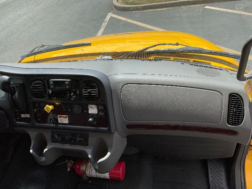 Medium Duty Box Truck-Light and Medium Duty Trucks-Freightliner-2022-M2-Gahanna-OH-96,861\n\t\tmiles-$ 76,500 - Image 21