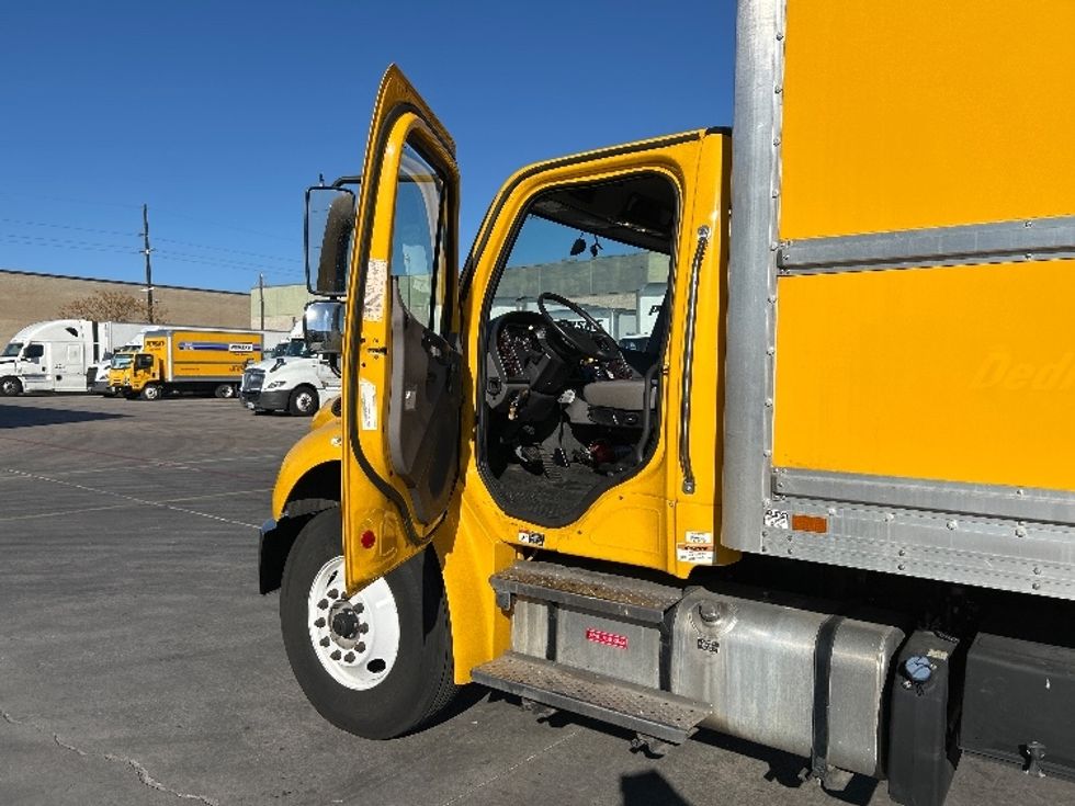 Medium Duty Box Truck-Light and Medium Duty Trucks-Freightliner-2022-M2-Garland-TX-104,473\n\t\tmiles-$ 76,250 - Image 16