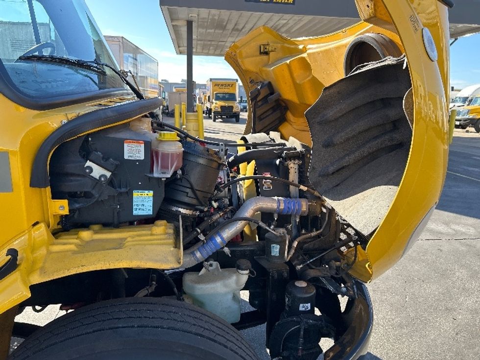 Medium Duty Box Truck-Light and Medium Duty Trucks-Freightliner-2022-M2-Garland-TX-104,473\n\t\tmiles-$ 76,250 - Image 23