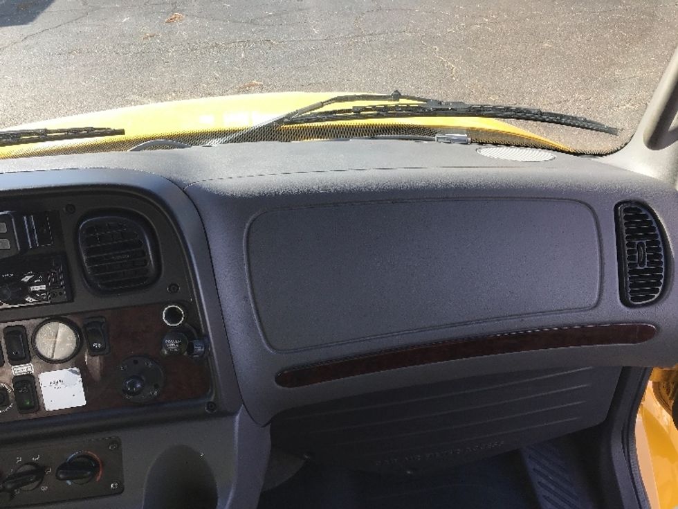 Medium Duty Box Truck-Light and Medium Duty Trucks-Freightliner-2022-M2-Gaylord-MI-99,074\n\t\tmiles-$ 75,250 - Image 21