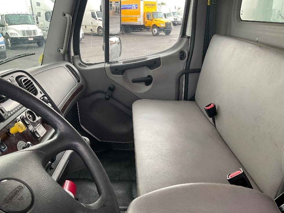 Medium Duty Box Truck-Light and Medium Duty Trucks-Freightliner-2022-M2-Greeley-CO-101,203\n\t\tmiles-$ 78,500 - Image 19