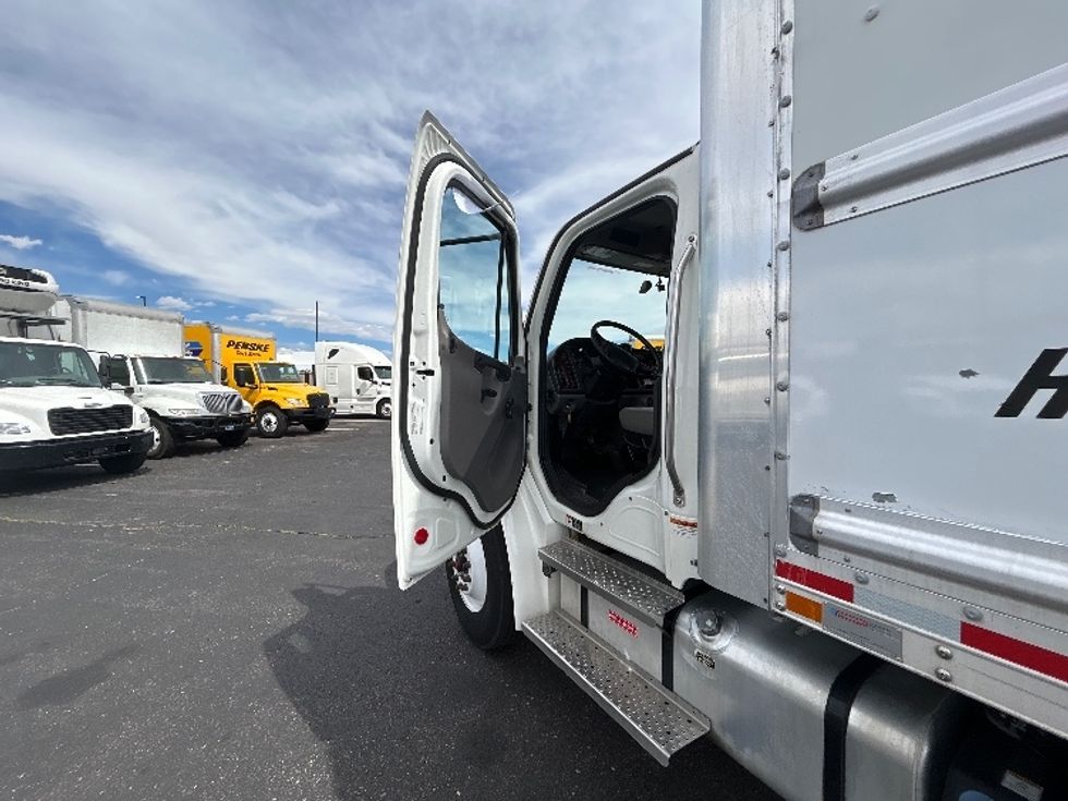 Medium Duty Box Truck-Light and Medium Duty Trucks-Freightliner-2022-M2-Greeley-CO-105,612\n\t\tmiles-$ 77,250 - Image 16
