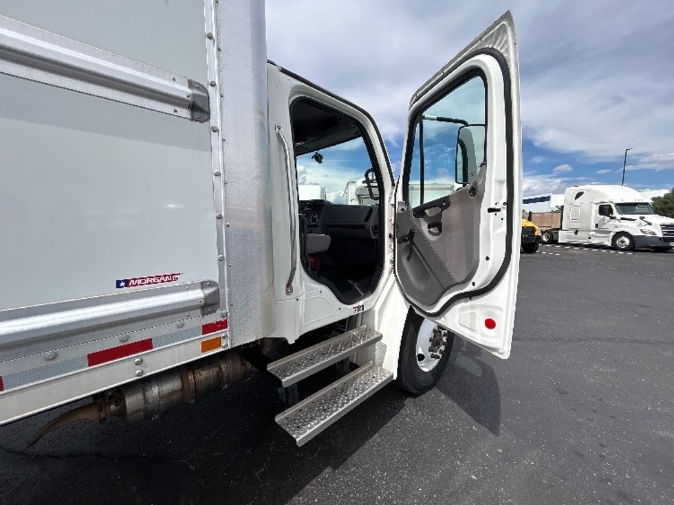 Medium Duty Box Truck-Light and Medium Duty Trucks-Freightliner-2022-M2-Greeley-CO-105,612\n\t\tmiles-$ 77,250 - Image 20