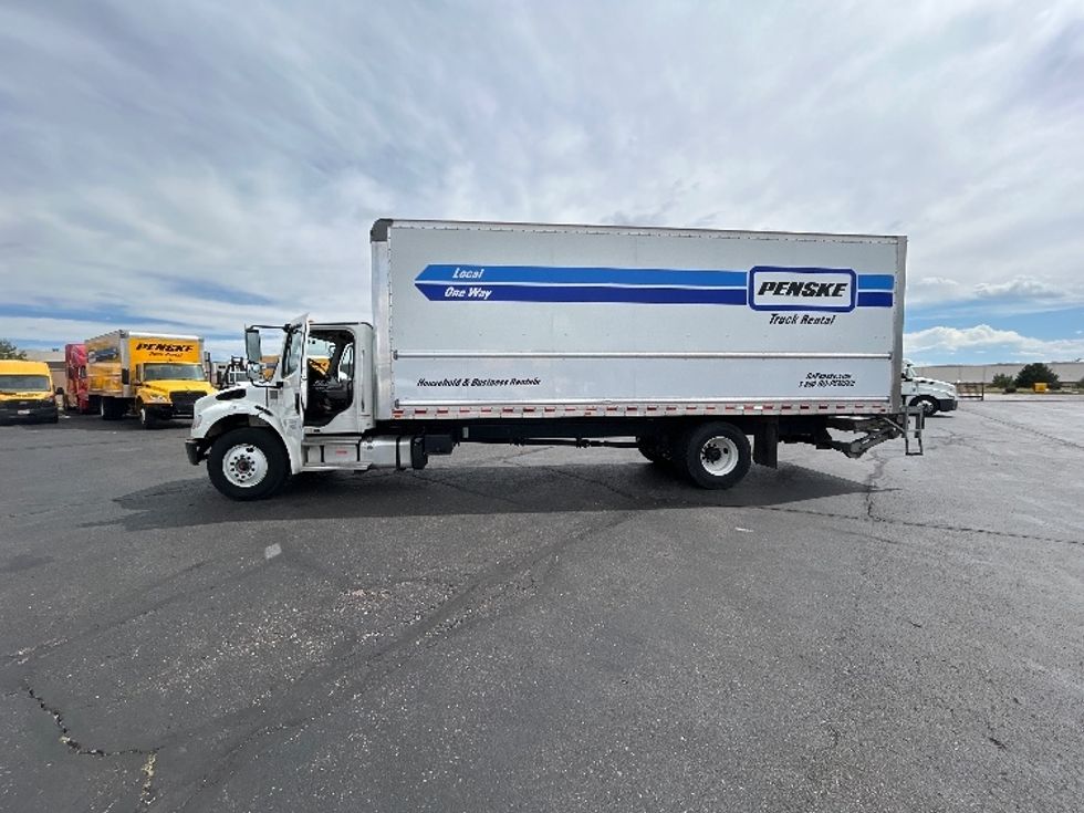 Medium Duty Box Truck-Light and Medium Duty Trucks-Freightliner-2022-M2-Greeley-CO-105,612\n\t\tmiles-$ 77,250 - Image 4