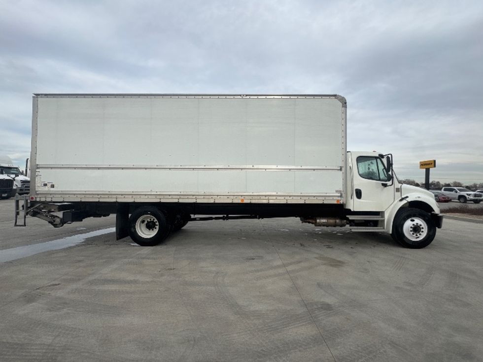 Medium Duty Box Truck-Light and Medium Duty Trucks-Freightliner-2022-M2-Greeley-CO-129,798\n\t\tmiles-$ 73,000 - Image 17