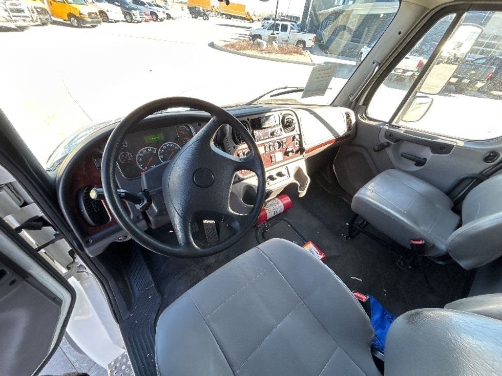 Medium Duty Box Truck-Light and Medium Duty Trucks-Freightliner-2022-M2-Greeley-CO-129,798\n\t\tmiles-$ 73,000 - Image 19