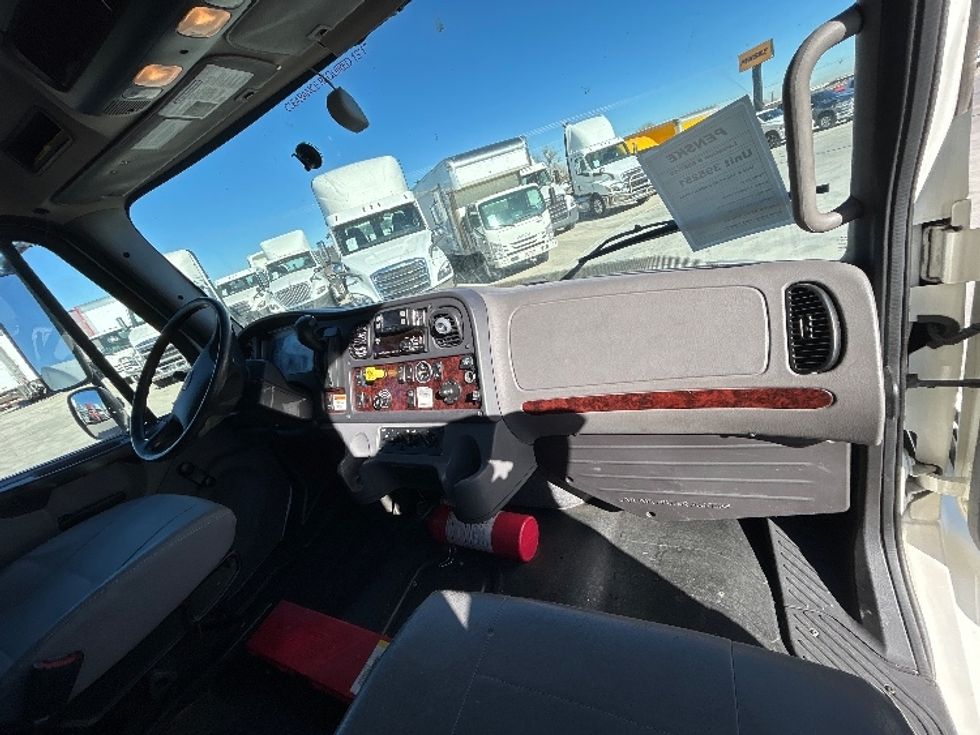 Medium Duty Box Truck-Light and Medium Duty Trucks-Freightliner-2022-M2-Greeley-CO-129,798\n\t\tmiles-$ 73,000 - Image 21