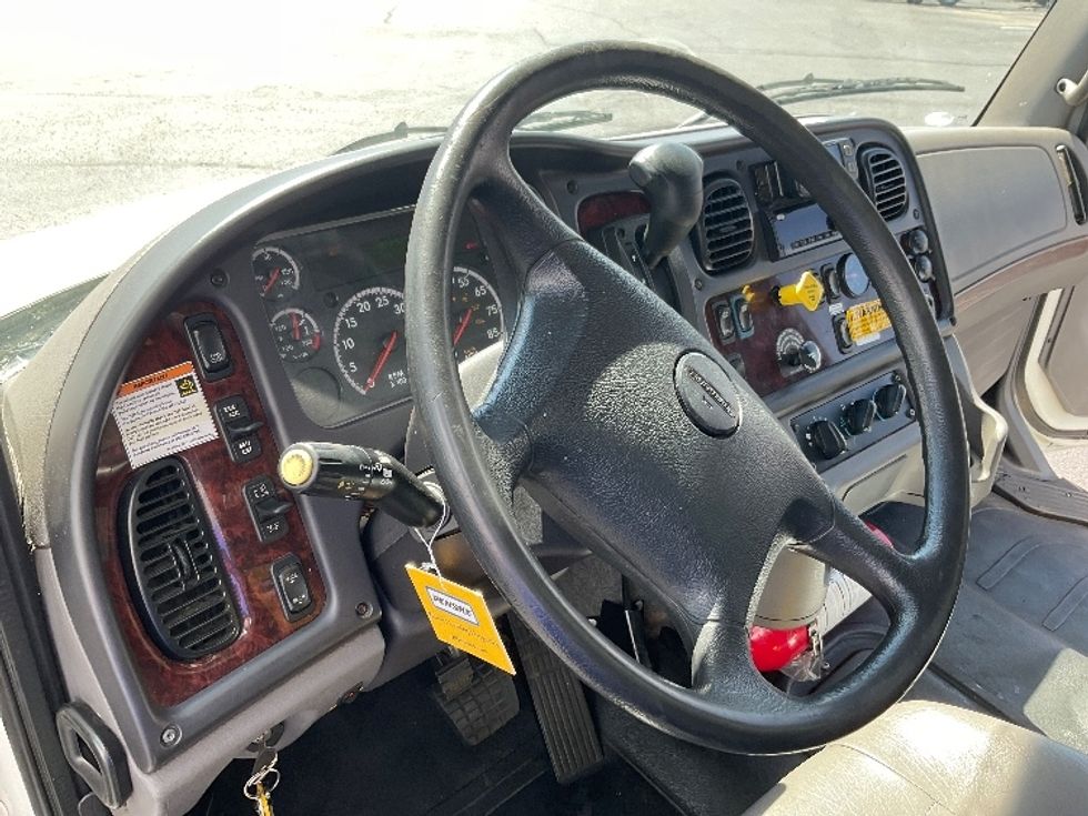 Medium Duty Box Truck-Light and Medium Duty Trucks-Freightliner-2022-M2-Greeley-CO-149,164\n\t\tmiles-$ 69,250 - Image 17