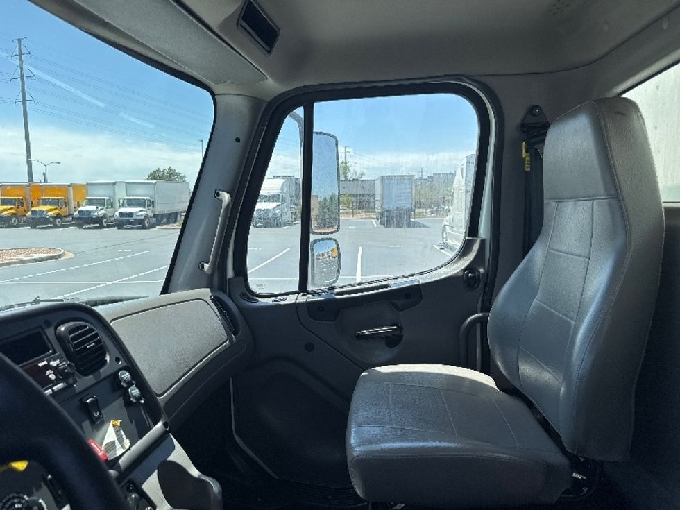 Medium Duty Box Truck-Light and Medium Duty Trucks-Freightliner-2022-M2-Greeley-CO-197,100\n\t\tmiles-$ 63,750 - Image 19