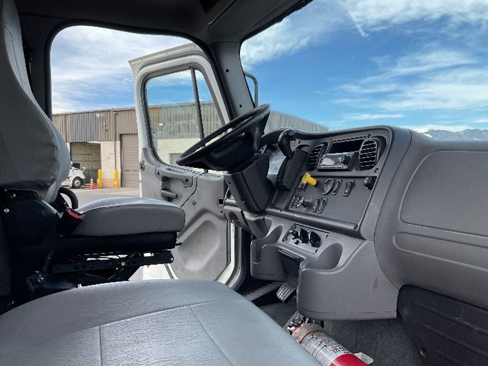 Medium Duty Box Truck-Light and Medium Duty Trucks-Freightliner-2022-M2-Greeley-CO-499,967\n\t\tmiles-$ 26,250 - Image 22