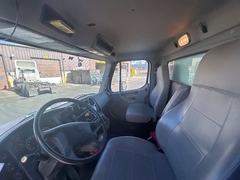 Medium Duty Box Truck-Light and Medium Duty Trucks-Freightliner-2022-M2-Greeley-CO-52,064\n\t\tmiles-$ 75,000 - Image 18