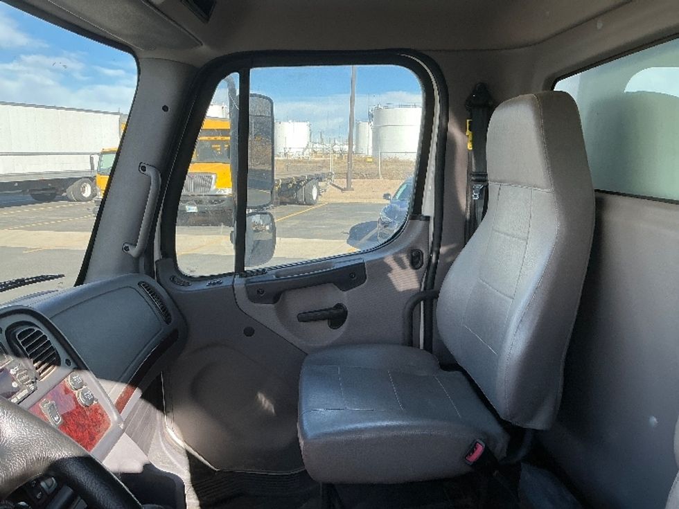 Medium Duty Box Truck-Light and Medium Duty Trucks-Freightliner-2022-M2-Greeley-CO-67,800\n\t\tmiles-$ 73,250 - Image 19