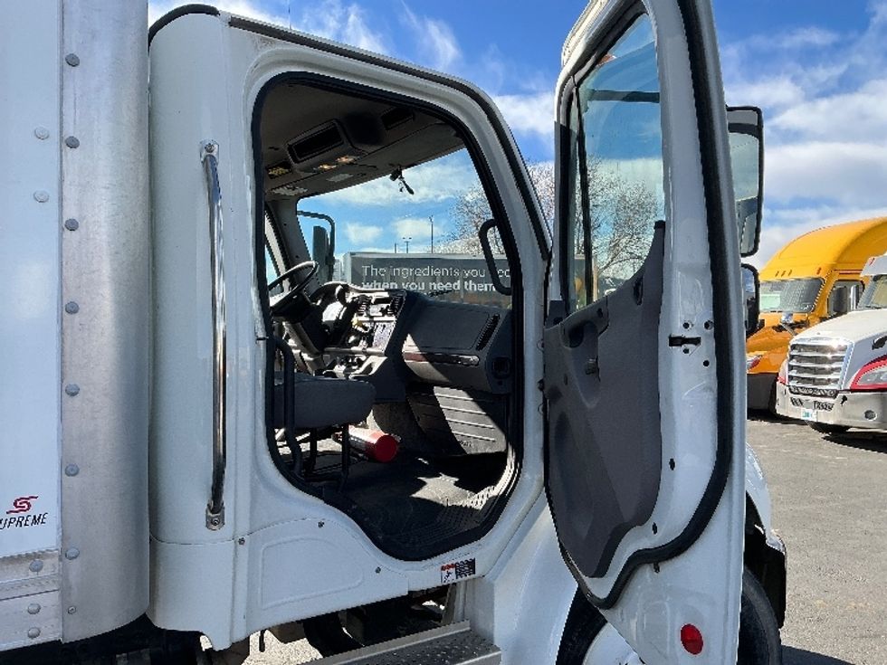 Medium Duty Box Truck-Light and Medium Duty Trucks-Freightliner-2022-M2-Greeley-CO-67,800\n\t\tmiles-$ 73,250 - Image 20