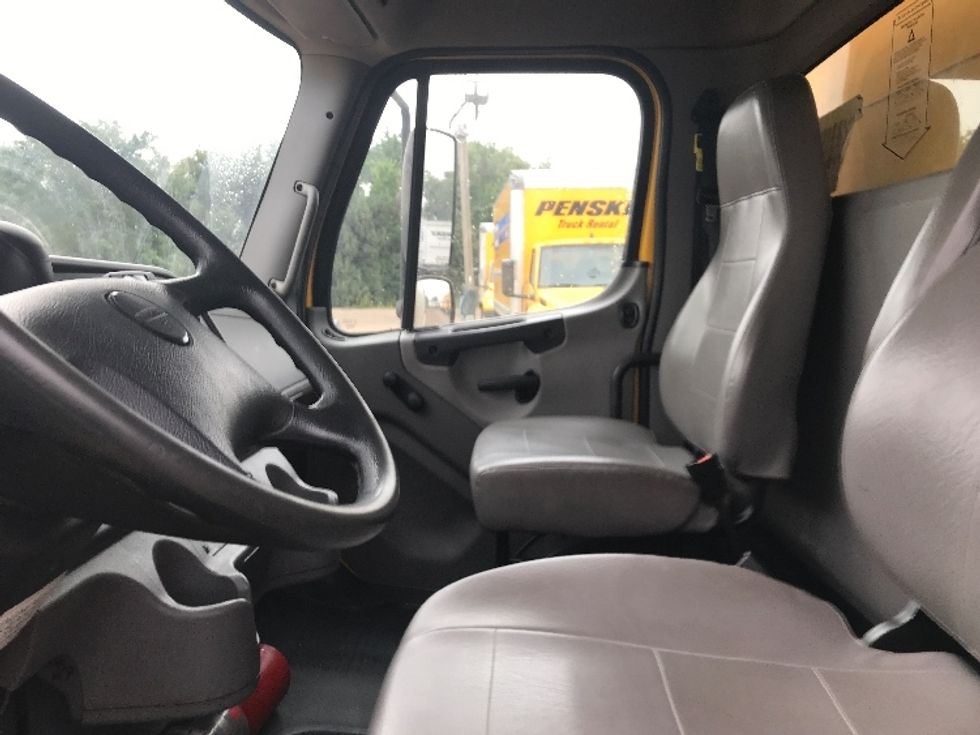 Medium Duty Box Truck-Light and Medium Duty Trucks-Freightliner-2022-M2-Greeley-CO-86,500\n\t\tmiles-$ 77,750 - Image 19