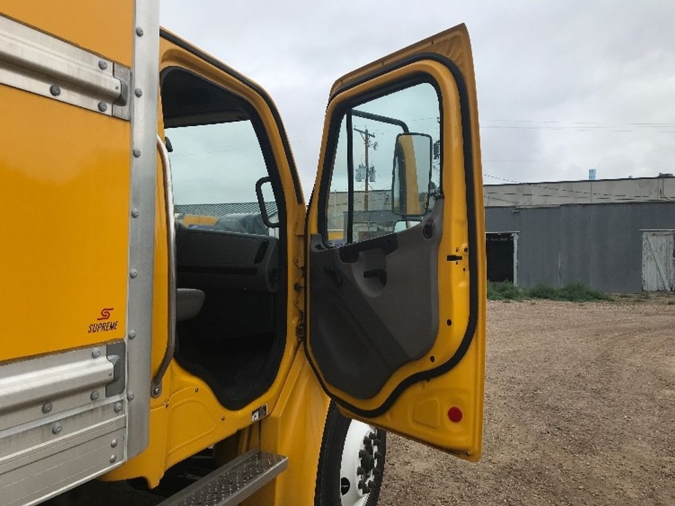 Medium Duty Box Truck-Light and Medium Duty Trucks-Freightliner-2022-M2-Greeley-CO-86,500\n\t\tmiles-$ 77,750 - Image 20