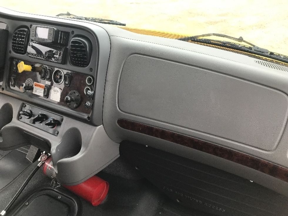 Medium Duty Box Truck-Light and Medium Duty Trucks-Freightliner-2022-M2-Greeley-CO-91,143\n\t\tmiles-$ 78,250 - Image 21