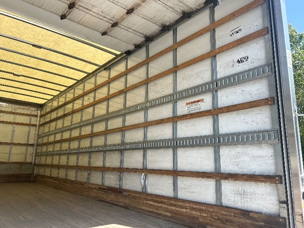 Medium Duty Box Truck-Light and Medium Duty Trucks-Freightliner-2022-M2-Greensboro-NC-228,330\n\t\tmiles-$ 54,500 - Image 11