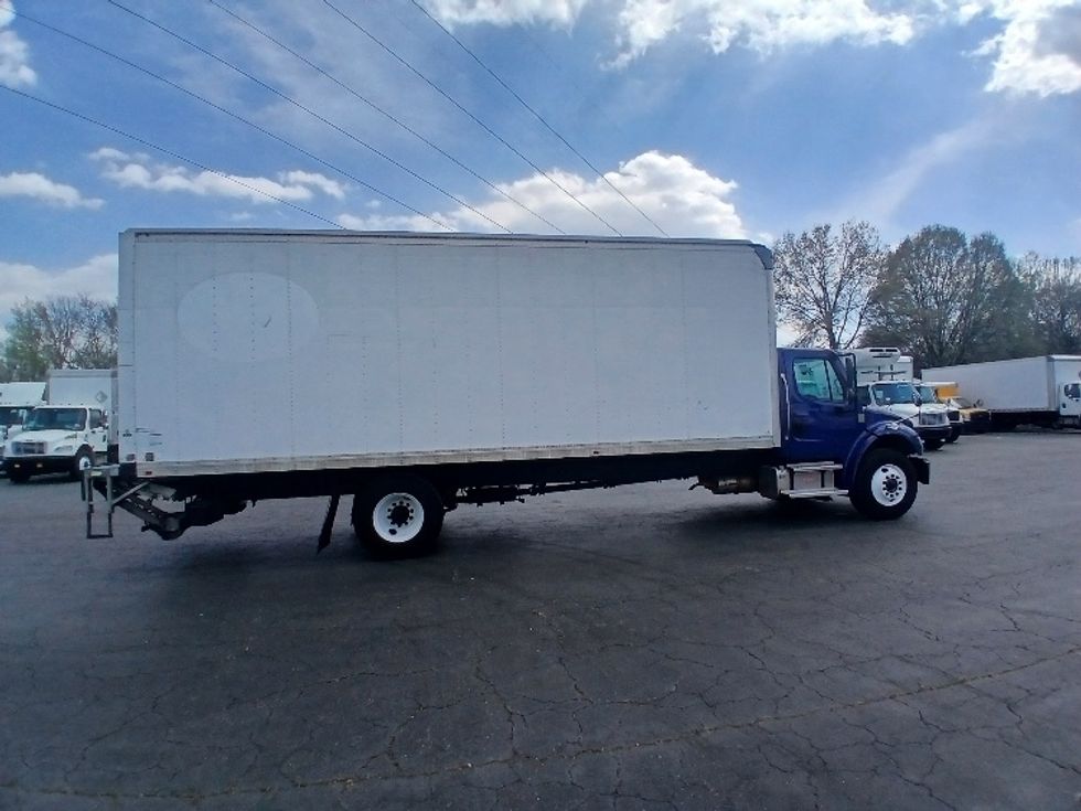 Medium Duty Box Truck-Light and Medium Duty Trucks-Freightliner-2022-M2-Greensboro-NC-241,712\n\t\tmiles-$ 52,250 - Image 15