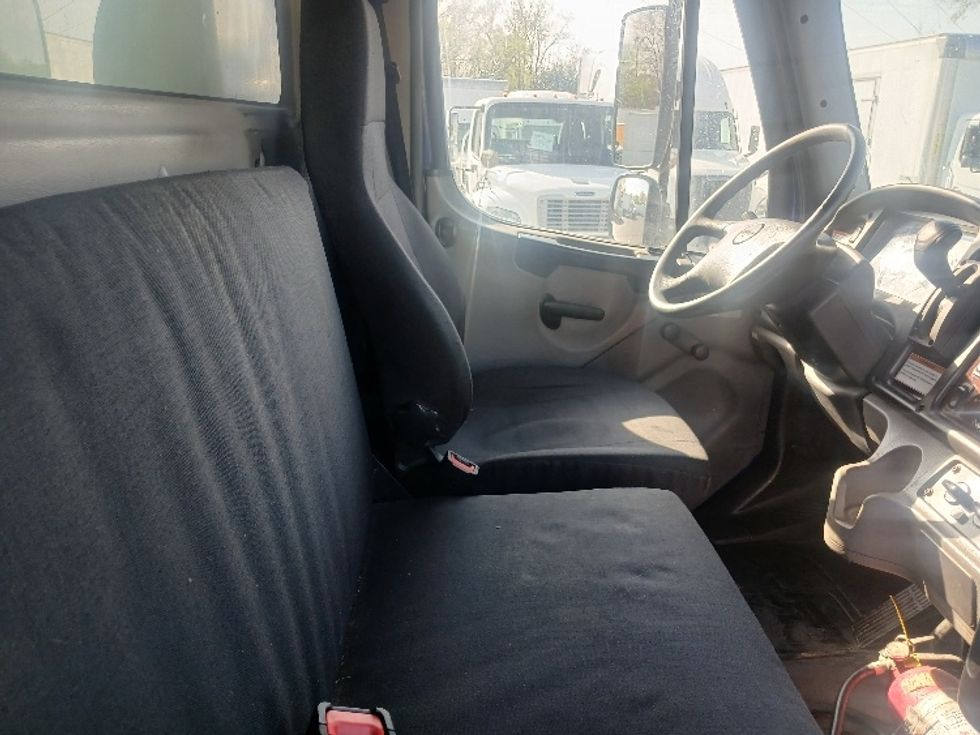 Medium Duty Box Truck-Light and Medium Duty Trucks-Freightliner-2022-M2-Greensboro-NC-241,712\n\t\tmiles-$ 52,250 - Image 22