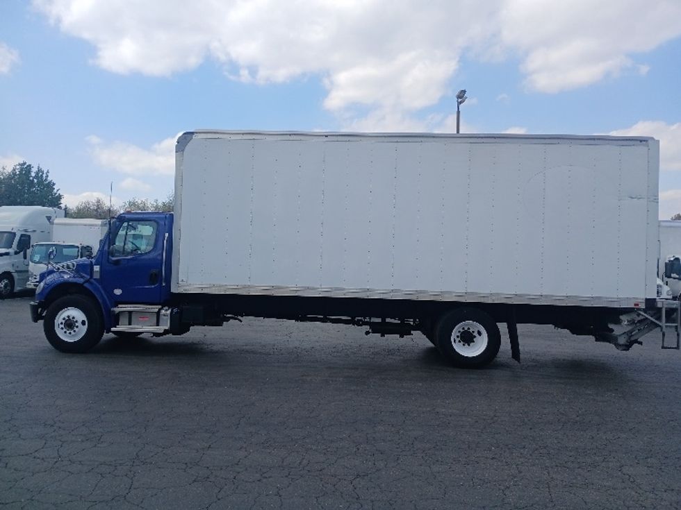 Medium Duty Box Truck-Light and Medium Duty Trucks-Freightliner-2022-M2-Greensboro-NC-241,712\n\t\tmiles-$ 52,250 - Image 4