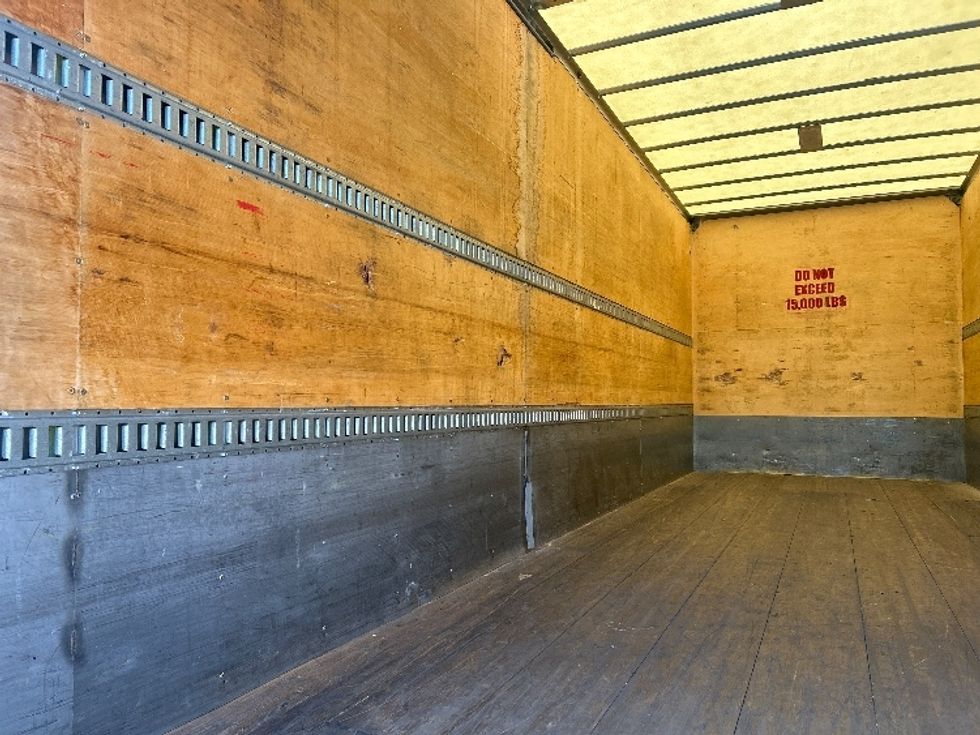 Medium Duty Box Truck-Light and Medium Duty Trucks-Freightliner-2022-M2-Greensboro-NC-276,282\n\t\tmiles-$ 40,250 - Image 11