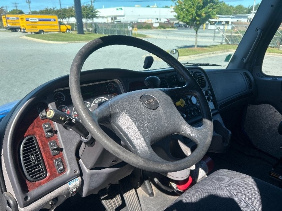 Medium Duty Box Truck-Light and Medium Duty Trucks-Freightliner-2022-M2-Greensboro-NC-276,282\n\t\tmiles-$ 40,250 - Image 17