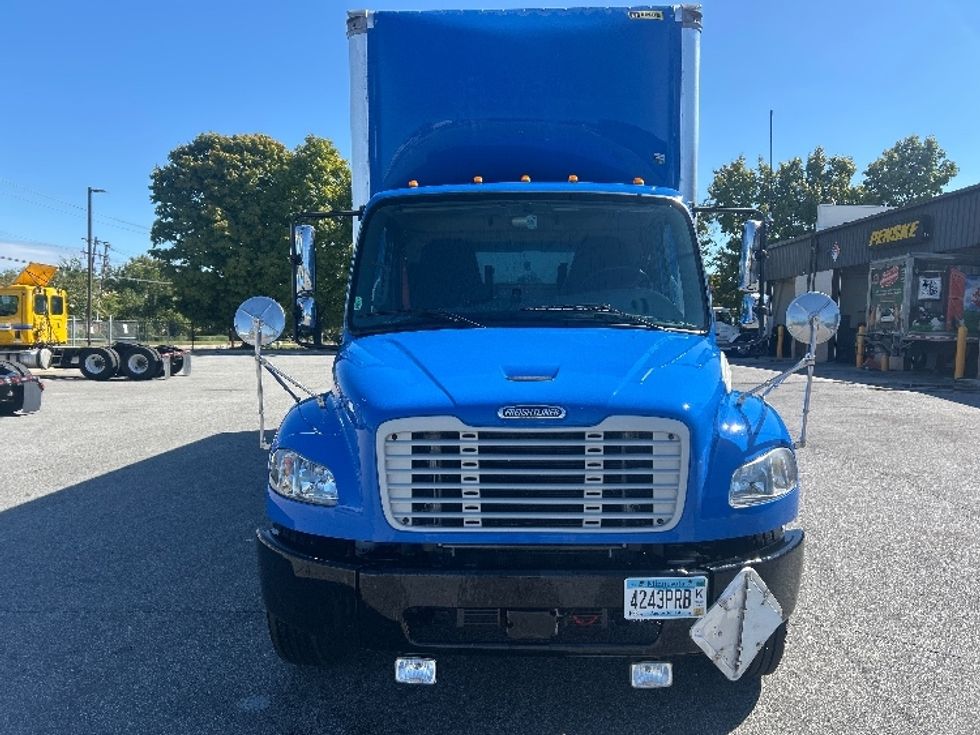 Medium Duty Box Truck-Light and Medium Duty Trucks-Freightliner-2022-M2-Greensboro-NC-276,282\n\t\tmiles-$ 40,250 - Image 2