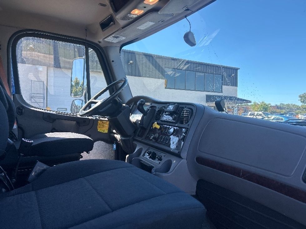 Medium Duty Box Truck-Light and Medium Duty Trucks-Freightliner-2022-M2-Greensboro-NC-276,282\n\t\tmiles-$ 40,250 - Image 20