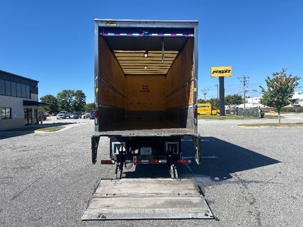 Medium Duty Box Truck-Light and Medium Duty Trucks-Freightliner-2022-M2-Greensboro-NC-276,282\n\t\tmiles-$ 40,250 - Image 9