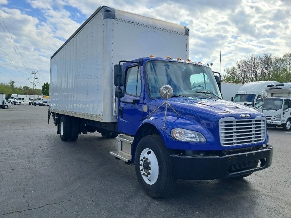 Medium Duty Box Truck-Light and Medium Duty Trucks-Freightliner-2022-M2-Greensboro-NC-277,486\n\t\tmiles-$ 40,500 - Image 1