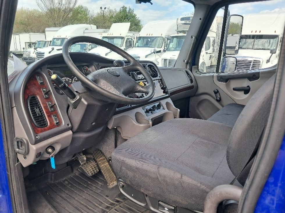 Medium Duty Box Truck-Light and Medium Duty Trucks-Freightliner-2022-M2-Greensboro-NC-277,486\n\t\tmiles-$ 40,500 - Image 17